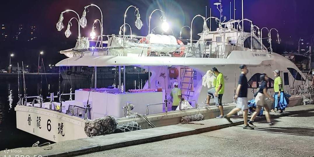 Keelung : Expérience de pêche en mer pour débutants et buffet à volonté de soupe de vermicelles de riz aux calmars (sac isotherme étanche exclusif offert)